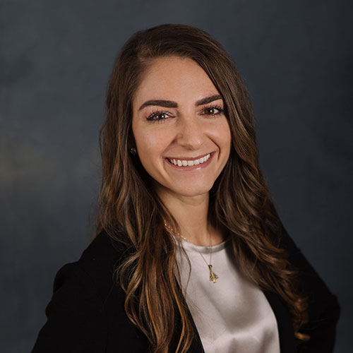 Ashley Warwar Headshot